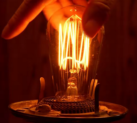 2 KOM LED Edison žarulja E27 – moderna retro elegancija